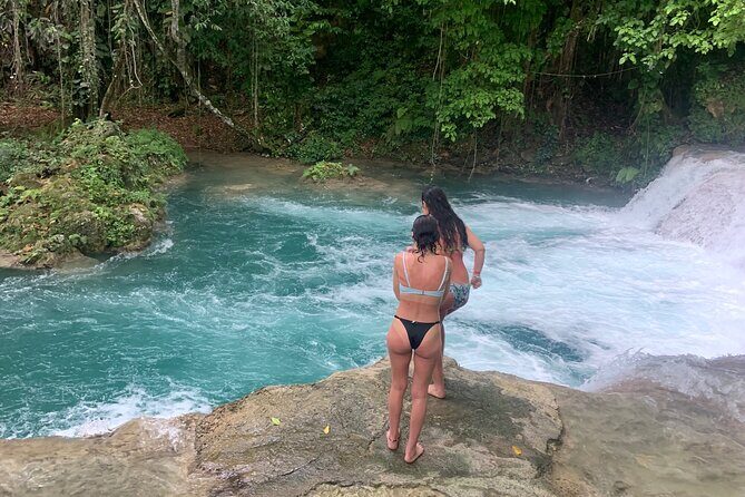 Private Round Trip Transport to Dunns River and Blue Hole - FAQs