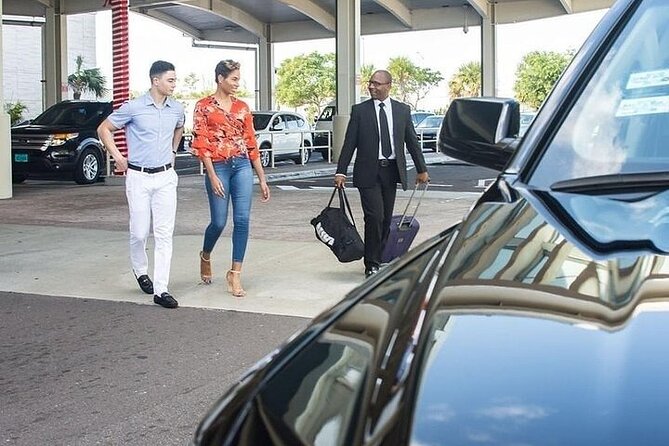 Private Roundtrip Luxury SUV Transfer to Paradise Island - Inclusions