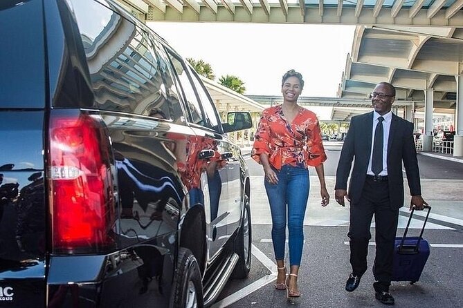 Private Roundtrip Luxury SUV Transfer to Paradise Island - Meeting and Pickup Details