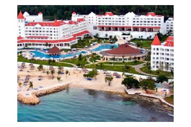 Private Roundtrip Sangster Airport Transfer to Runaway Bay Hotels - Pricing and Information