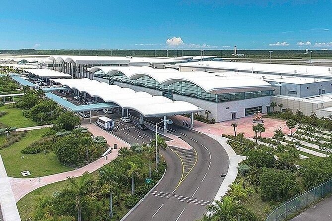 Private Roundtrip Sedan Airport Transfer to Downtown Nassau - Meeting and Pickup Information