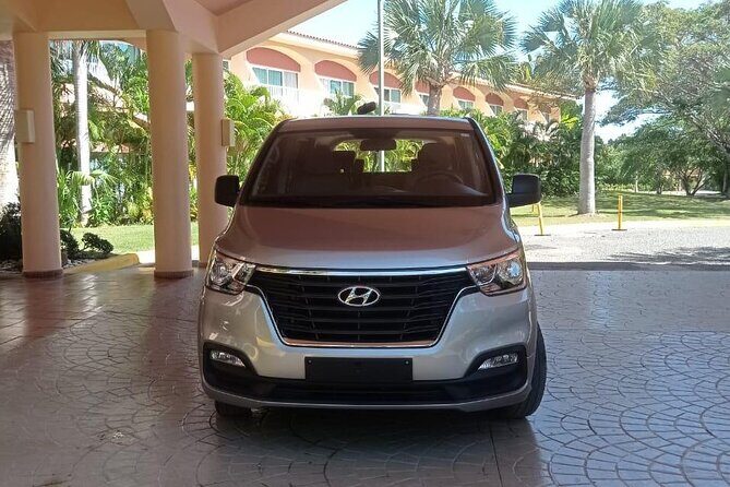 Private Roundtrip Transfers from Punta cana airport to Hotels Uvero Alto - The Vehicle Fleet & Comfort