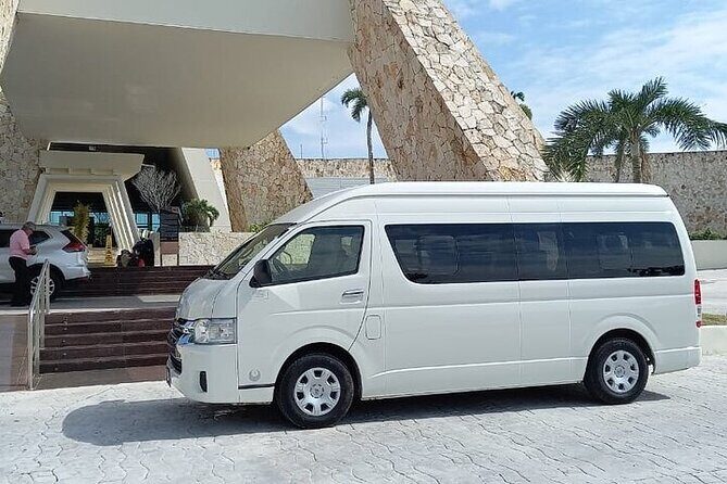 Private Roundtrip Transportation Cancun Airport up 10 People - What to Expect from Your Cancun Private Transfer