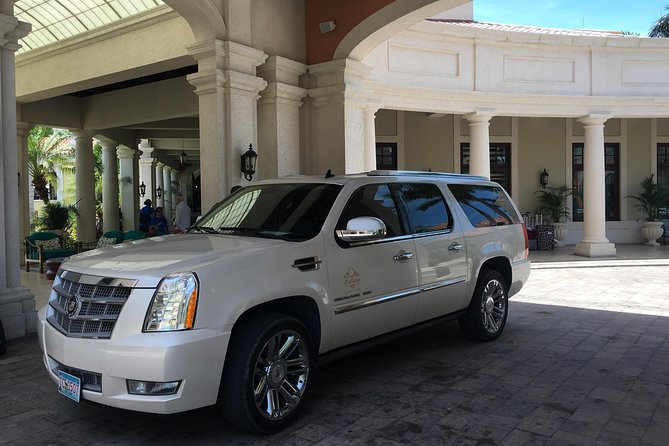 Private Roundtrip Transportation From Turks and Caicos Airport  - Providenciales - Vehicle Amenities