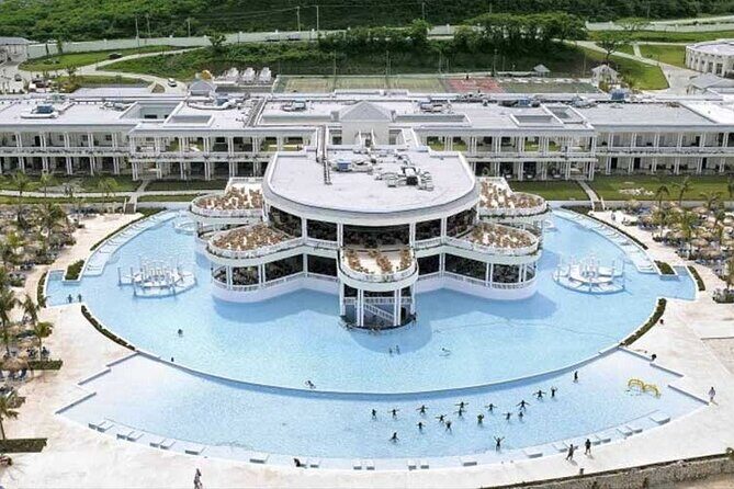 Private Sangster Airport Transfer to Grand Palladium Resort - Why Choose a Private Airport Transfer in Jamaica?