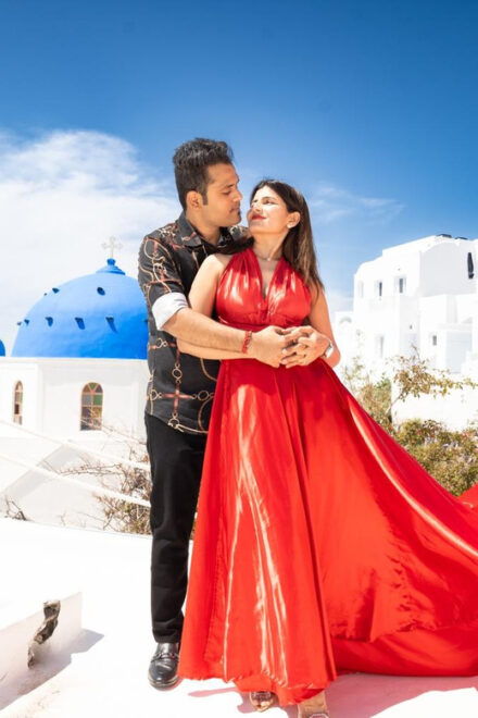 PRIVATE SANTORINI FLYINGDRESS - Professional Photography Services