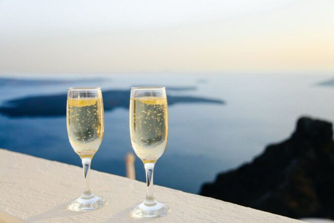 Private Santorini Sightseeing Tour With Dinner at Sunset - Important Information