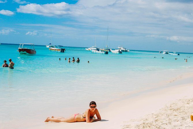 Private Saona Island Excursion - Dining on Saona: What to Expect