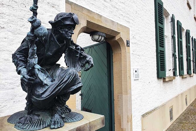 Private Scavenger Hunt in the Kaiserswerther Düsseldorf - Booking and Confirmation Process