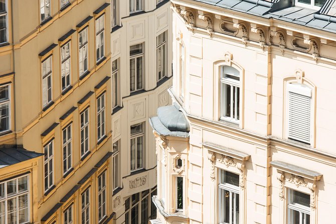 Private Scenic Transfer From Munich to Vienna With 4h of Sightseeing - Booking Confirmation and Pick-up Details