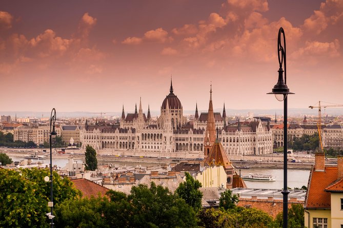 Private Scenic Transfer From Vienna to Budapest With 4h of Sightseeing - Common Questions