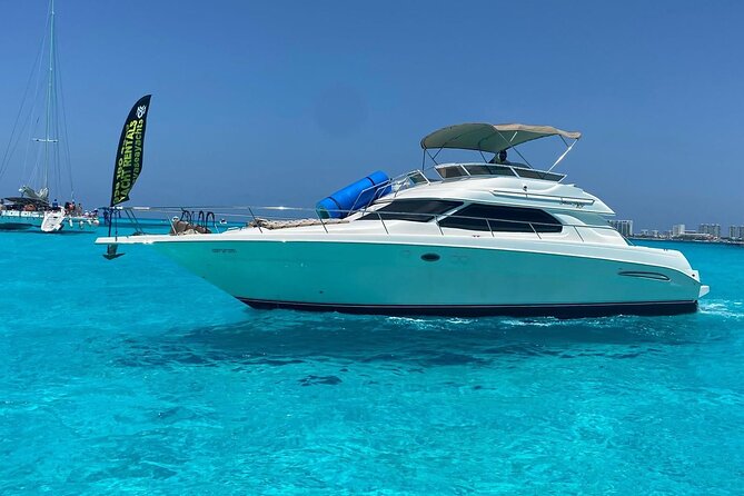 Private Sea Ray 51 Flybridge Yacht Cancun up to 18 Pax - Overview and Details