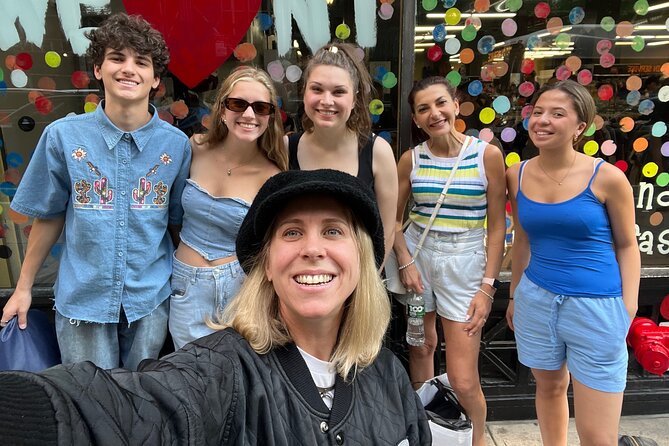 Private Secondhand Bargain Shopping & Styling Tour With a Personal Shopper  - Directions