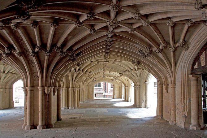 Private Secret London Pub Tour - Common Questions