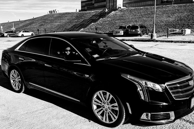 Private Sedan Transfer Between OHare Airport & Downtown Milwaukee WI - Service Details