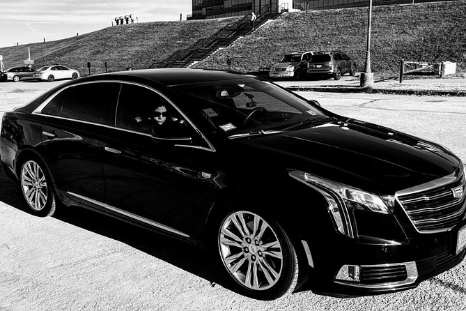 Private Sedan Transfer From Chicago Downtown to OHare Airport - Convenient Pickup and Drop-off Locations