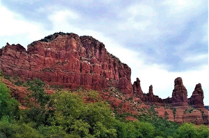 PRIVATE Sedona Jeep Tour 4X4 Hummer On-Road - Sedona Highlights - Practical Info and Considerations