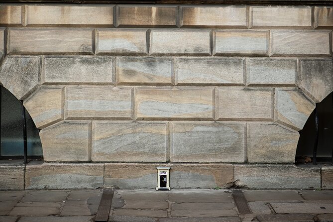 Private Self-Guided Dinky Door Hunt in Cambridge - Overview and Concept of Dinky Doors
