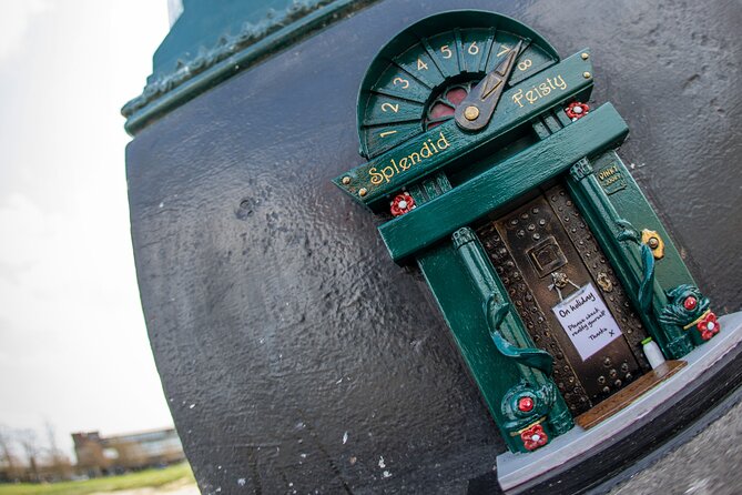 Private Self-Guided Dinky Door Hunt in Cambridge - Inclusions and Features