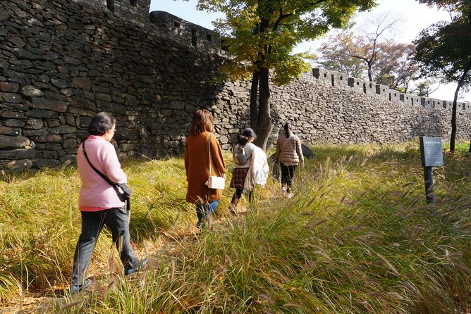 Private Seoul City Wall Trail Full-Day Hiking Tour With Lunch - Traveler Photos