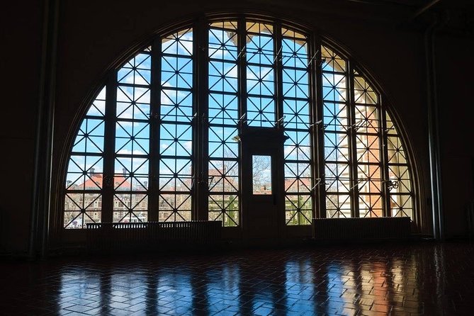 Private September 11 Memorial, Downtown Wall Street Tour - The Sum Up