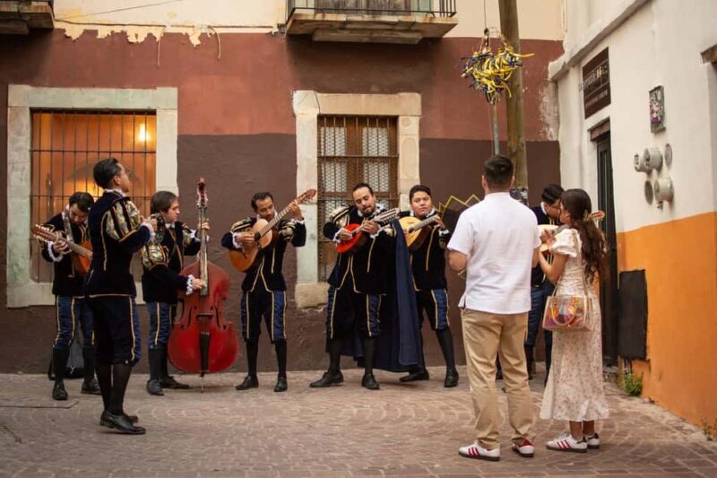 Private serenade in Guanajuato with the musical group "La Estudiantina" - Who Should Consider This Experience?
