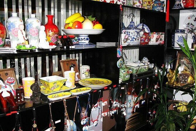 Private Shanghai Shopping Tour with Local Shopping Guru - Is This Tour Worth the Price?