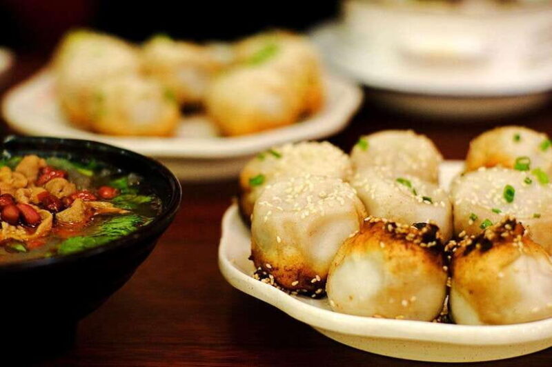Private Shanghai Street Food Tasting and Old Town Walking - An In-Depth Look at the Experience