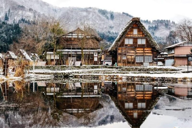 Private Shirakawago & Takayama Tour with Pickup and Drop-off - The Itinerary in Detail: What to Expect