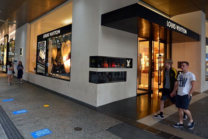 Private Shopping Tour from Brisbane city to DFO Brisbane - Who Is This Tour Best For?