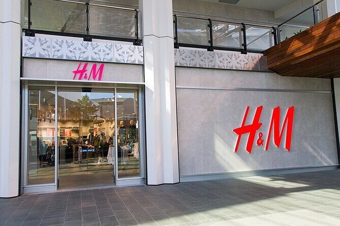 Private Shopping Tour from Melbourne Hotels to DFO South Wharf - Good To Know