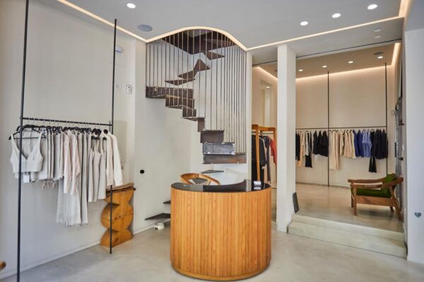 Private Shopping-Tour With Our Stylist at Walkers Appeal - Contact and Exchanges