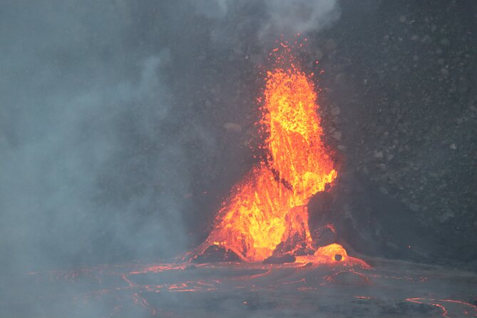Private Shore Excursion Hilo Volcanoes National Park up to 11 PPL - Text Notifications and Updates