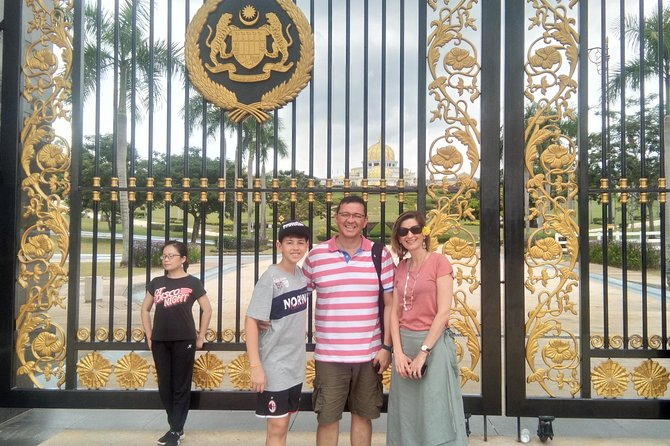 Private Shore Excursion Sightseing Putrajaya and Kuala-Lumpur - Booking Confirmation