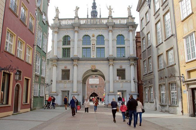 Private Shore Excursion: Tour of Gdansk and Visit Stutthof Concentration Camp - Booking Information