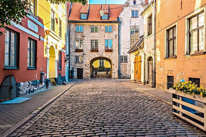 Private Shore Excursion: Walking Tour of Riga - Start Time and Group Size