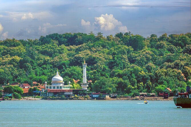 Private Shore Tour: Madura Island Discovery from Surabaya - The Sum Up