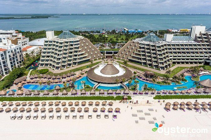 Private Shuttle in Cancun Airport and Paradisus Cancun - The Unique Advantages for Families and Groups