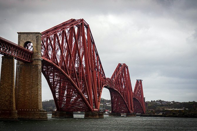 Private Sightseeing Day Tour From Edinburgh to Loch Lomond - Tour Highlights