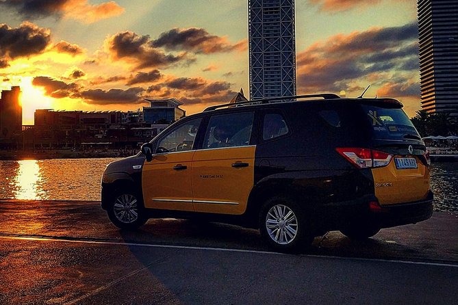 Private Sightseeing in Barcelona By Night - Flexible Cancellation Policy