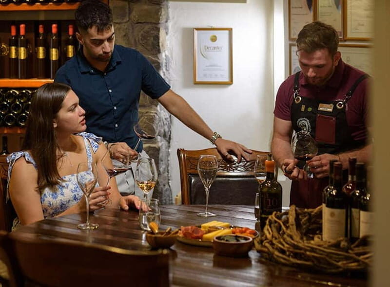 Private Sightseeing land tour and wine tasting - Good To Know