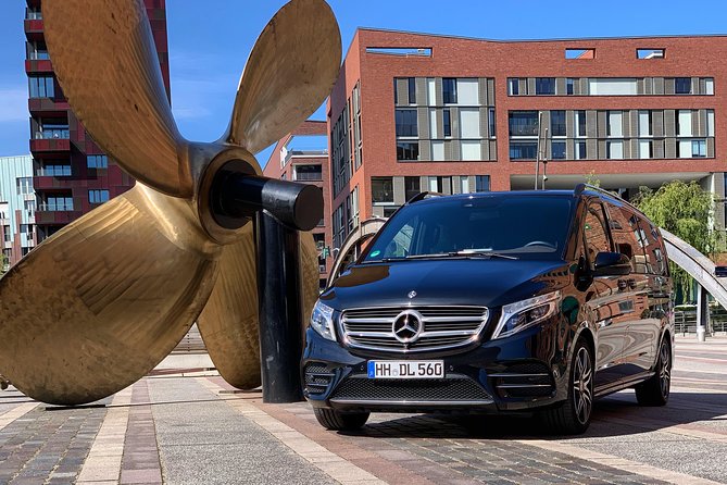 Private Sightseeing Tour in Hamburg With Premium Minivans - Exclusive Private Tour Guide for Personalized Experience