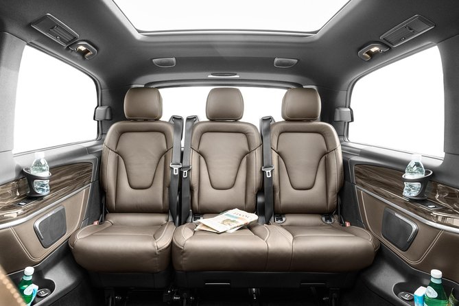 Private Sightseeing Tour in Hamburg With Premium Minivans - Common Questions