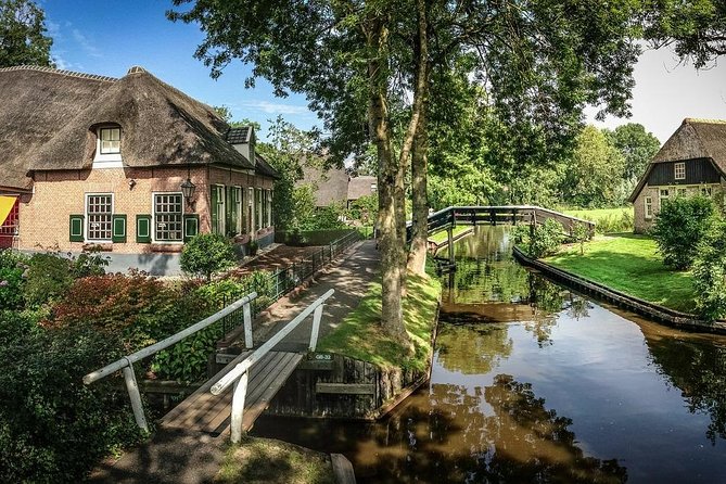 Private Sightseeing Tour to Giethoorn From Amsterdam Incl. Canal Cruise - Good To Know