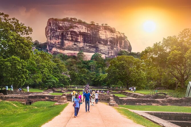 Private Sigiriya Day Tour and Authentic Sri Lankan Lunch Buffet - Common Questions