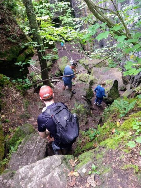 Private Singhampton Caves Hike - Collingwood/Blue Mountain - Group Accommodations