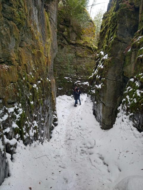 Private Singhampton Caves Snowshoe-Collingwood/Blue Mountain - Location and Dining Options
