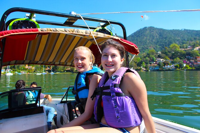 Private Ski Boat Tour in Valle De Bravo - Reviews and Ratings From Previous Customers