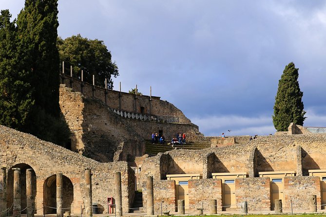 Private Skip the Line Tour of Pompeii With a Guide Expert in Archeology - Location and Duration