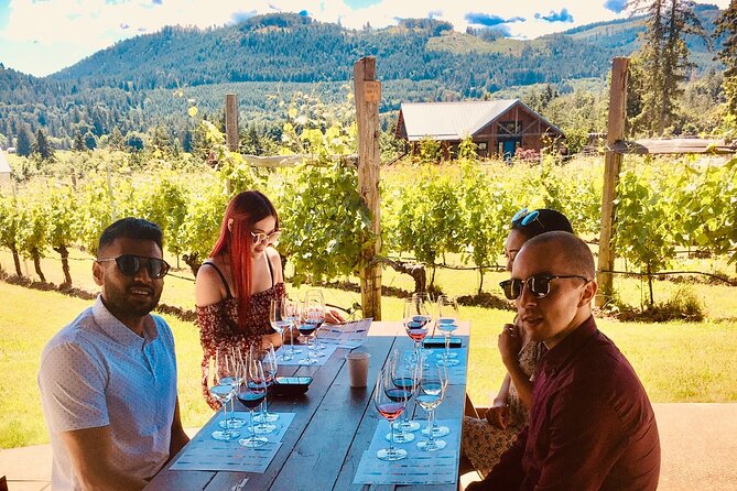Private Small Group Transportation Cowichan Valley Wineries - Pickup and Requirements